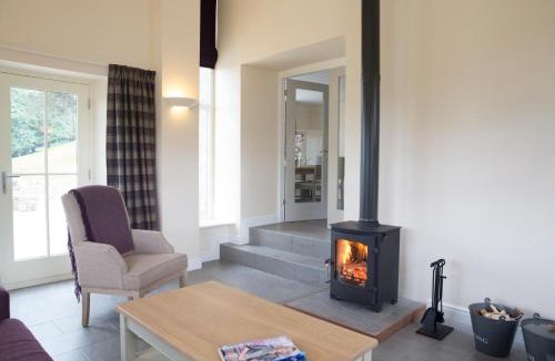 Worton House | Throstle Nest House