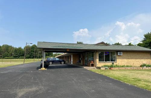Westfield Hotel | Thruway Holiday Motel
