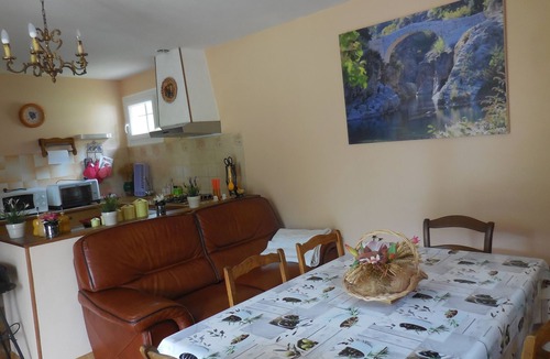 Thueyts House | THUEYTS house located in a large plot with oleanders and palm trees