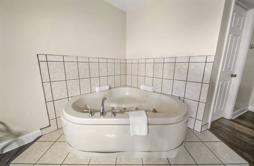 Sandusky Hotel | Thumb Heritage Inn