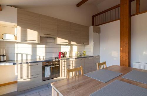 Thun Apartment | Thun Center Apartment Close to Lake and Shops