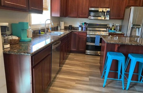 Enumclaw House | Thunder Ridge Hideaway