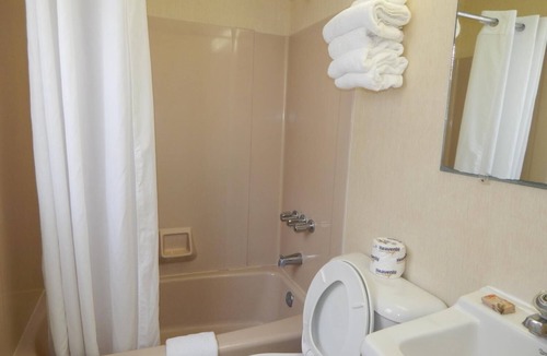 Midtown Ocean City Hotel | Thunderbird Beach Motel