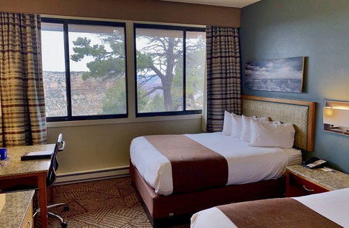 Grand Canyon Village Hotel | Thunderbird Lodge - Inside the Park
