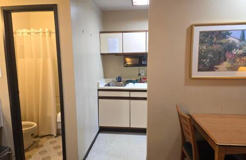 Norman Hotel | Thunderbird Lodge, Norman, OK