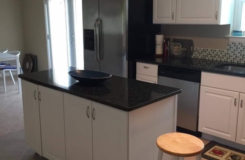 Thunderbolt House | Thunderbolt Home | Clean & Comfortable | Close to Beach and Downtown