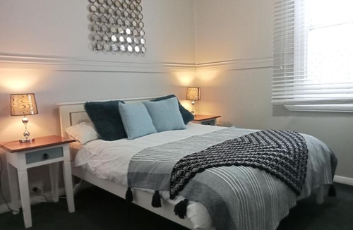 Cessnock House | Thunderbolts BnB
