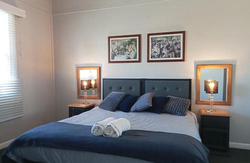 Cessnock House | Thunderbolts BnB