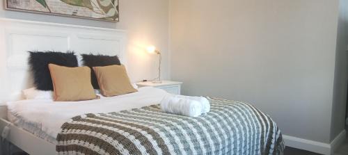 Cessnock House | Thunderbolts BnB