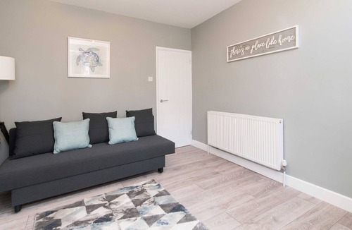 Sneinton House | Thurgarthon House - Cosy and Calm 2bed