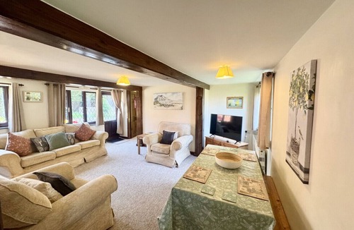 Repps with Bastwick House | Thurnefield - Walnut Tree