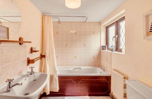 Repps with Bastwick House | Thurnefield Holiday Homes