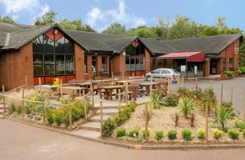 Dunbar Resort | Thurston Manor