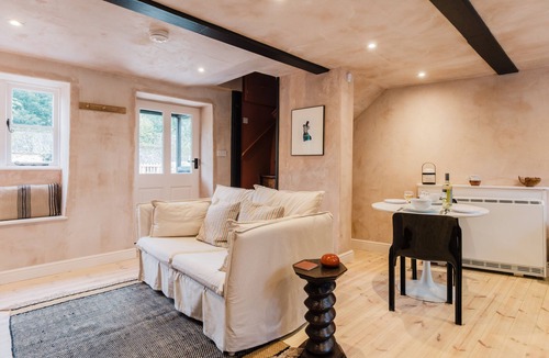 Bulwick House | Thyme Cottage - sleeps 2 guests in 1 bedroom