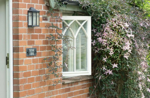 Dre-fach Felindre Cottage | Thyme Lodge, Newcastle Emlyn