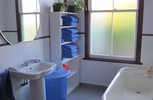 Halcombe Bed & Breakfast | Thyme Out Estate