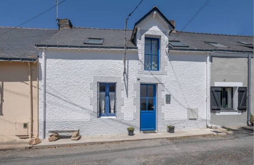 Piriac-sur-Mer Cottage | Ti Héol: charming fisherman's cottage near the beach