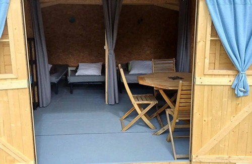 Loudeac Ski Chalet | TI-KOAD 4 People/No Bathroom Facilities 4 People