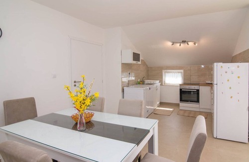 Veli Losinj Apartment | Tia Appartement mit Meerblick by Interhome