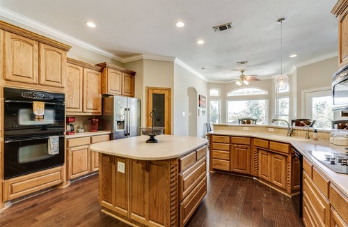 Fort Worth House | Tiara Mansion 8Bdrm 5 Bth 5 acre