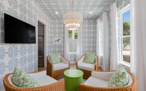 San Juan House | Tickled Pink