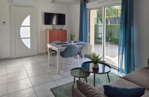 Isles-les-Villenoy House | Ticya Lodge - Maison calme, neuve, proche de Disneyland Paris, parking privé