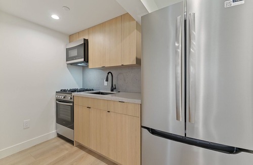Sand Section Condo | Tide House - Unit E | Seaside Studio w/Parking