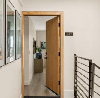 El Porto Apartment | Tide House Unit D Modern Oceanview 1BD w Parking