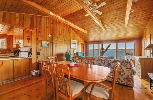 Surry House | Tide's Edge-New Oceanfront!