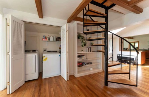 Blue Hill House | Tide's Rest-Oceanfront sleeps 6!