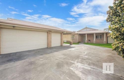 Toukley House | Tide view