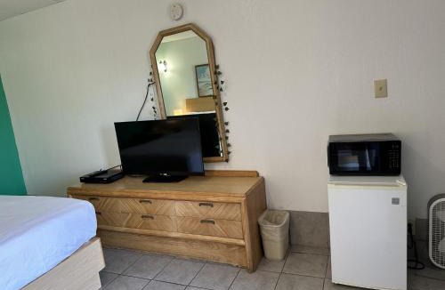 Lattingtown Hotel | Tides Inn at Stehli Beach