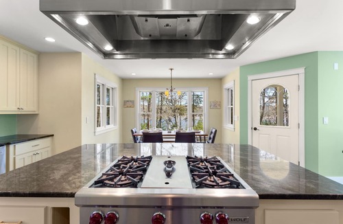 Orland House | Tides' Reach - Private Waterfront King Beds