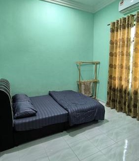 Kampong Raja House | Tiffana Homestay