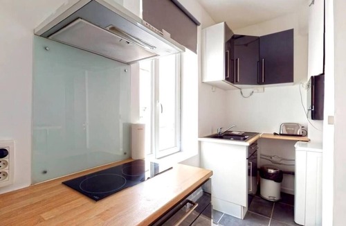 Bellecour - Hotel Dieu Apartment | TIGER ROOM - Studio Gailleton Place Bellecour