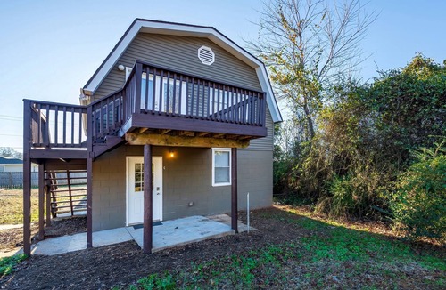 Central Apartment | Tiger's Refuge:Apt C 1br,1ba 10 mins from Clemson University
