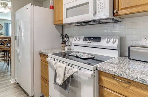 Highlands - Perkins House | Tiger Town Retreat: Spacious Home for Groups!