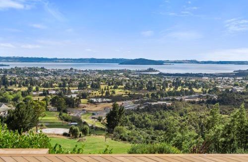 Rotorua Villa | Tihi Retreat