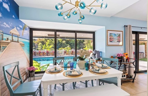 Tropic Palms House | Tiki Hut, Htd Pool, Billiards, Putt-Putt, Canal