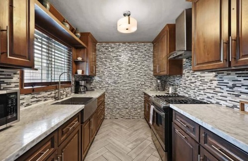 San Bernardino Villa | Tiki Hut Villa