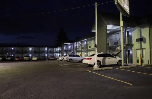 Downtown Spokane Hotel | Tiki Lodge Motel