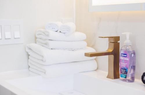 Largo House | Tiki Paradise Resort Heated Saltwater Pool