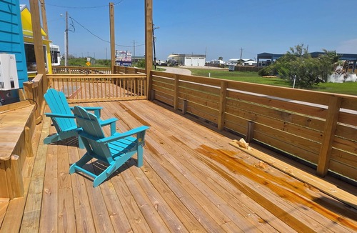 Port Bolivar House | Tiki Toucan beach tiny home