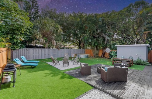 Lake Ridge Apartment | Tilah Stays | 10 min to beach & nightlife