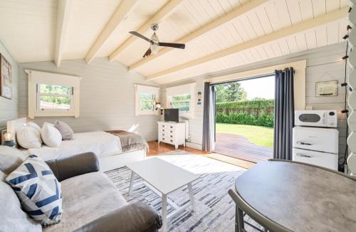 Uxbridge House | Tilehouse lodge