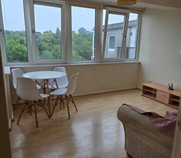 Salford Apartment | Tilehurst