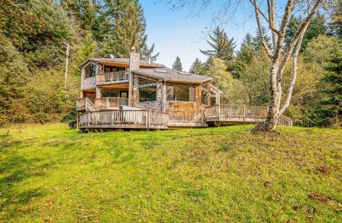 Cloverdale House | Tilikum House