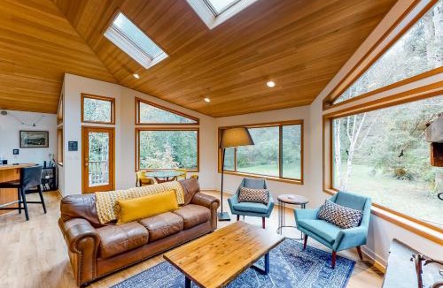 Cloverdale House | Tilikum House