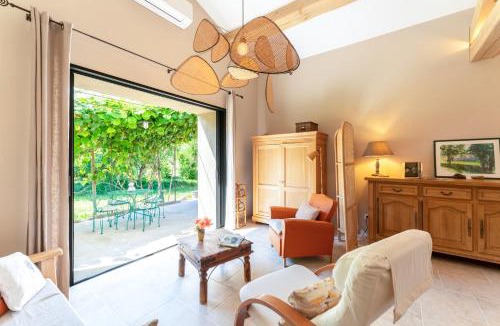 Malaucene Apartment | Tilleul enchanté