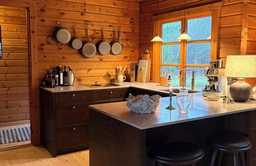 Hoensinge House | Timber cabin with guest house near Dragsholm
